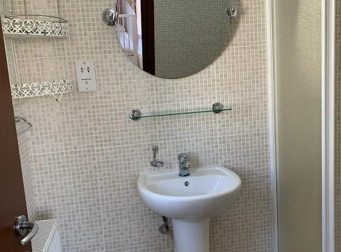 In Βίλα Πρωταράς